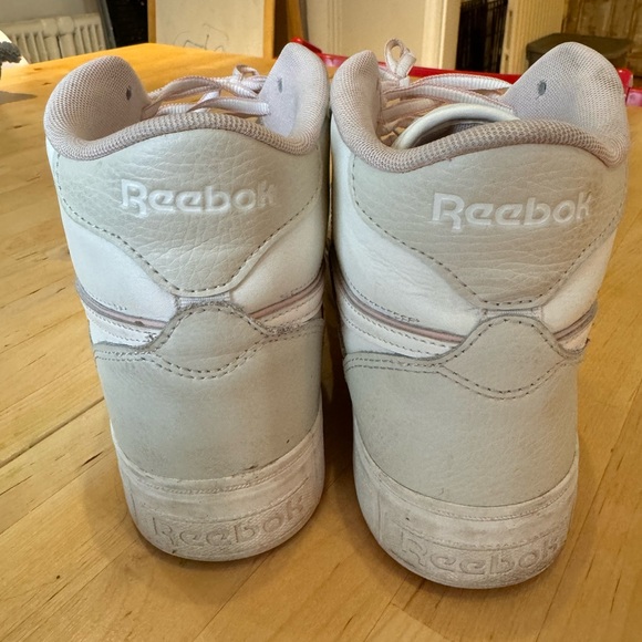 Reebok high tops - Picture 2 of 3